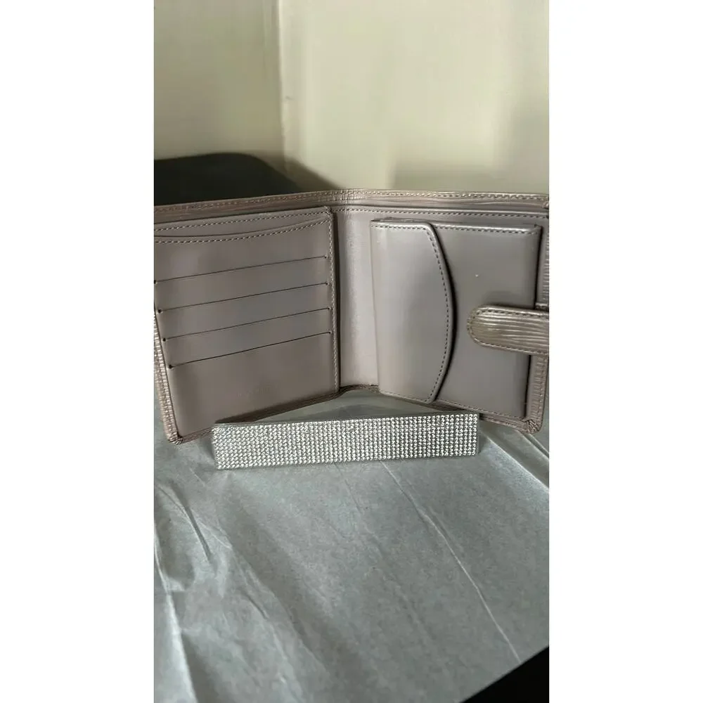 Louis Vuitton epi Marco bifold wallet